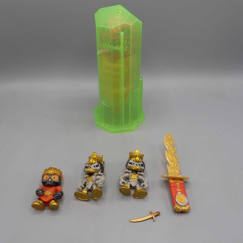 Treasure X Dissect The Alien Bug Monster Creature Slug Figure Toy & Figures